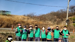 묘도동 새마을지도자협의회, 탄소중립 참여의 숲 나무심기 행사 펼쳐