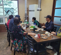여수시 국동, 어버이날 기념 ‘어르신들과 함께하는 식사대접’